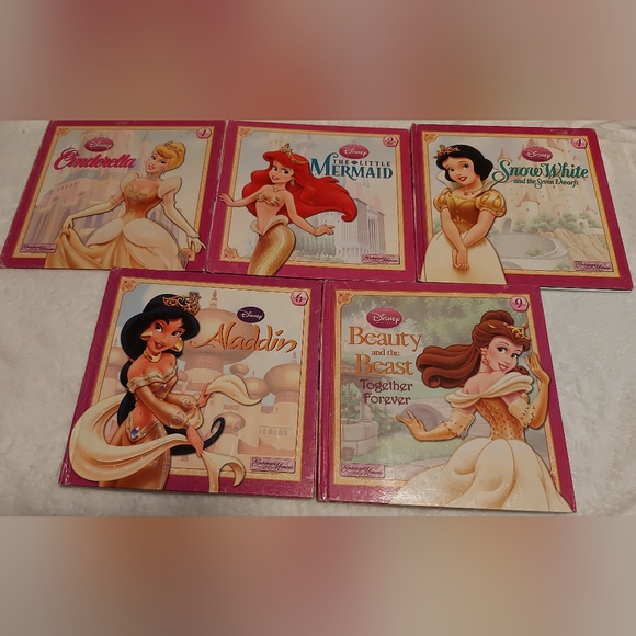 **3 Listings $20** 5 Disney Princess hard cover books - Picture 1 of 1